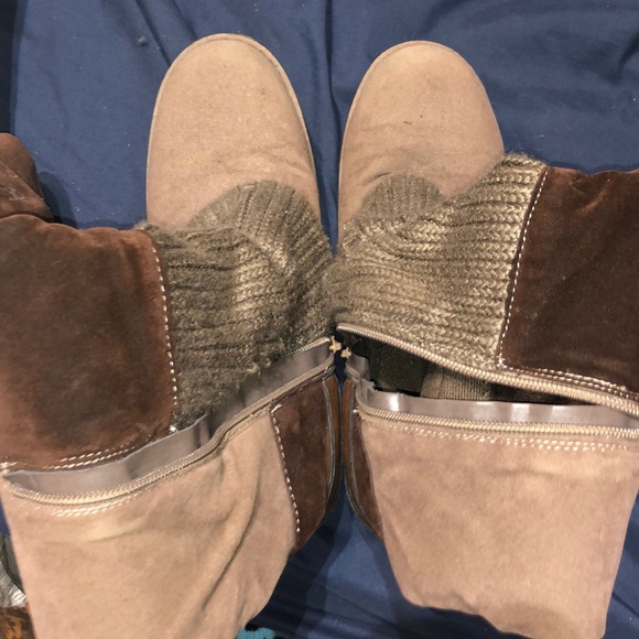 Boots - Picture 3 of 4